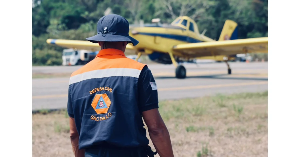 Governo de SP envia 11 mil litros de líquido retardante para combater incêndios florestais no Amazonas — imagem divulgada pela fonte.